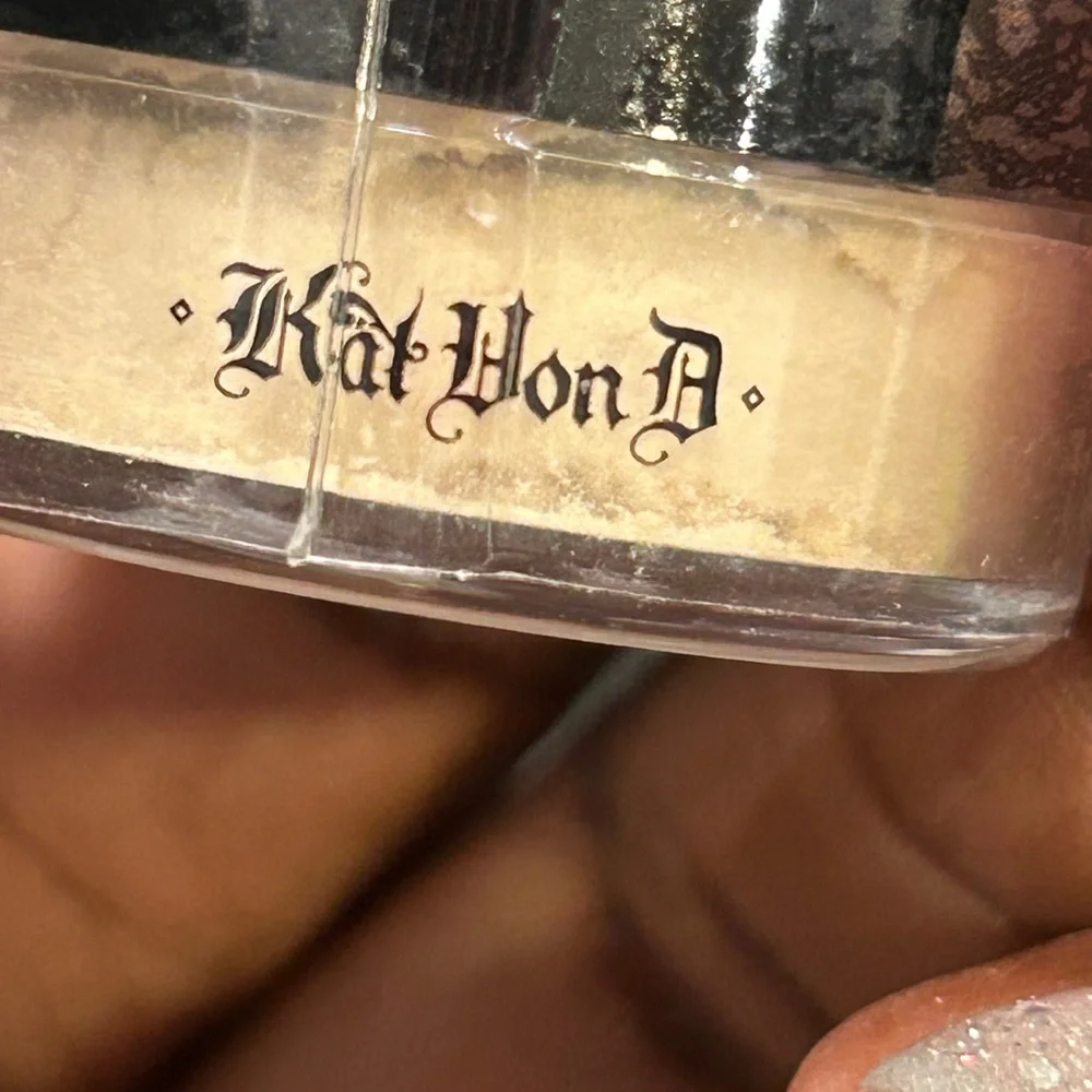 Kat Von D Translucent Setting Powder Makeup